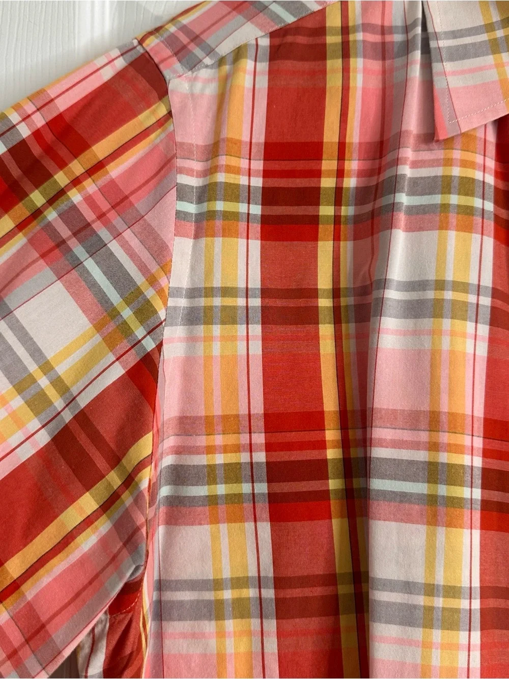 Banana Republic Men's Red & Pink Plaid Button-Down Shirt Size Large